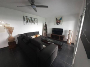 Appartement spacieux moderne lumineux avec grand jardin dans résidence avec piscine